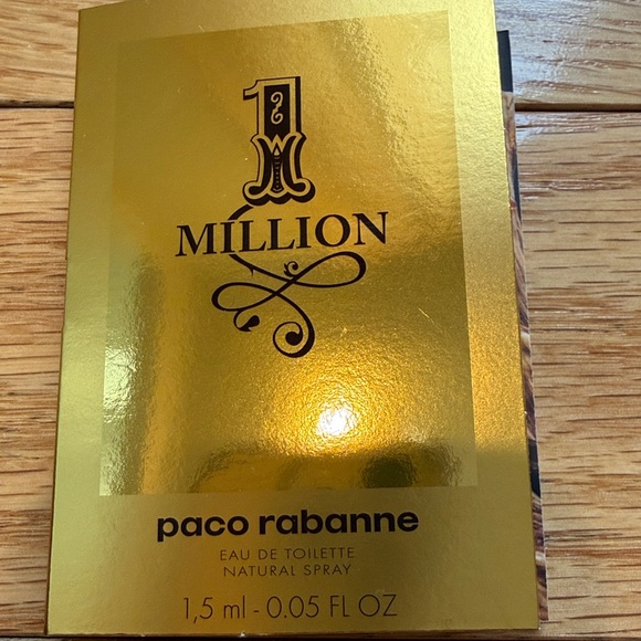 Paco Rabanne Toiletry Bag with Samples - Picture 8 of 10